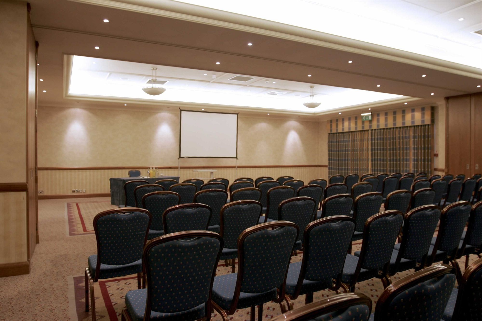 Apollo Hotel Basingstoke Extérieur photo